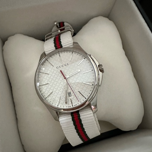 Gucci watch - Picture 1 of 9